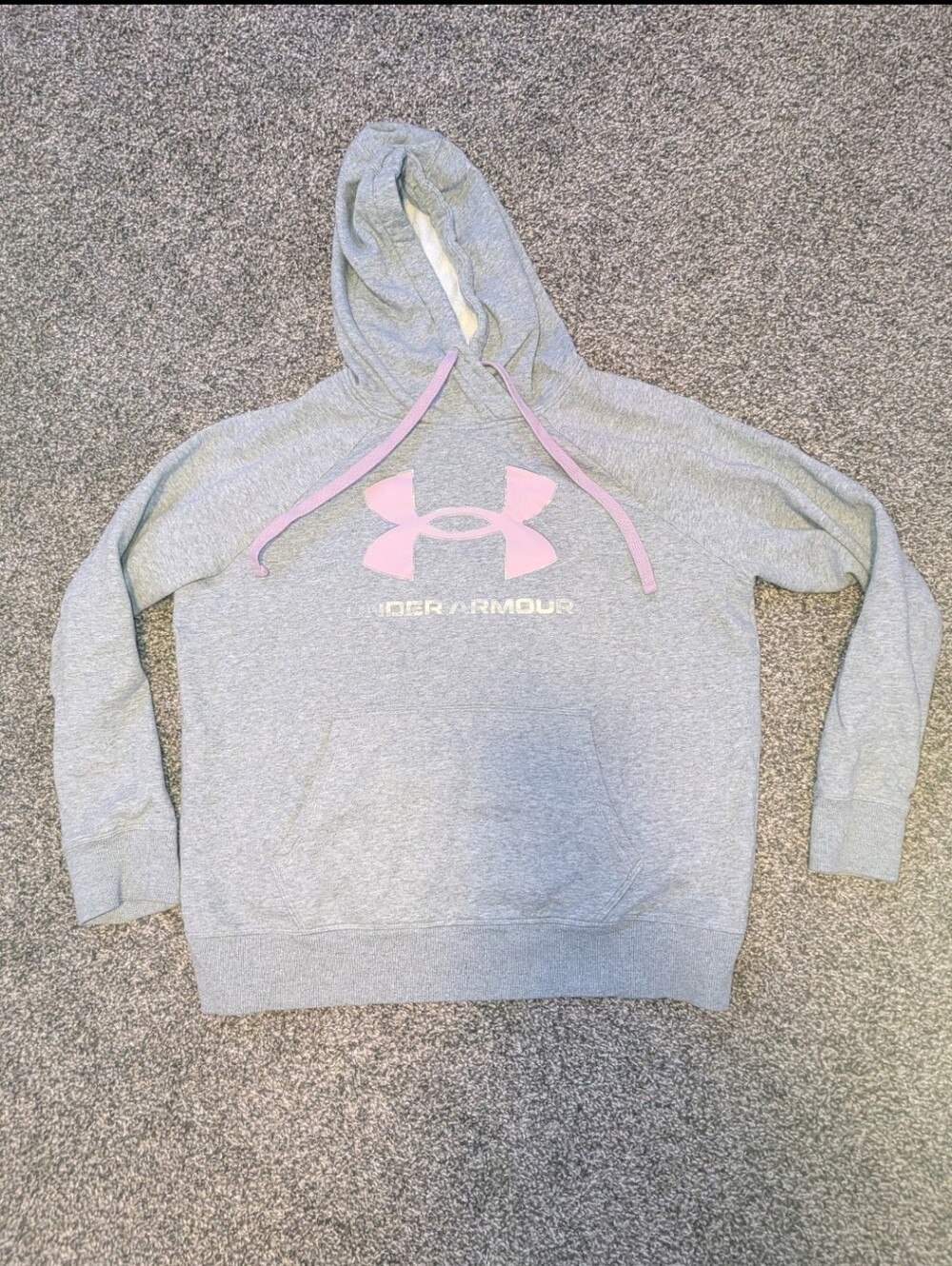 Women's Medium Under Armour Light Gray Hoodie with Lilac Logo and Drawstrings
